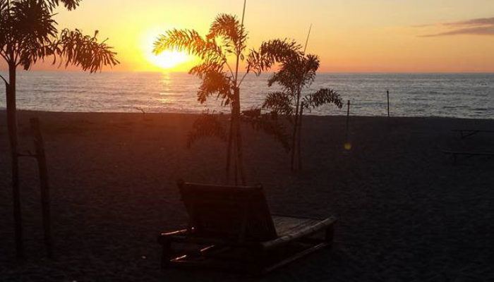 chillax-lapaz-beach-mope-beach-resort